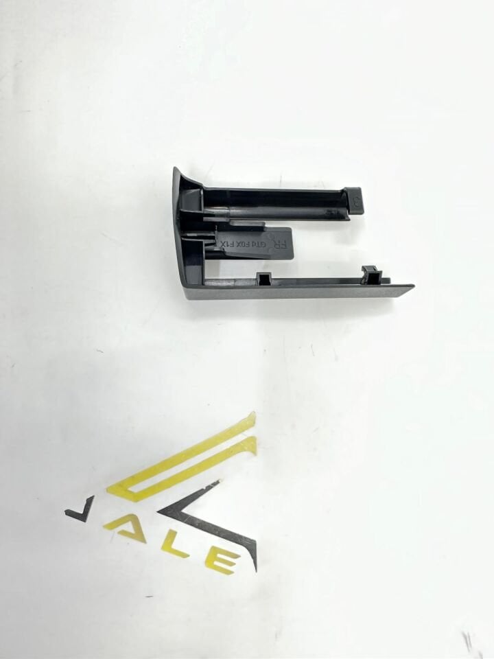 BMW 5 SERİSİ ÖN KOLTUK ALT ÖN KIZAK KAPLAMASI - R - SİYAH F10 YAN SANAYİ