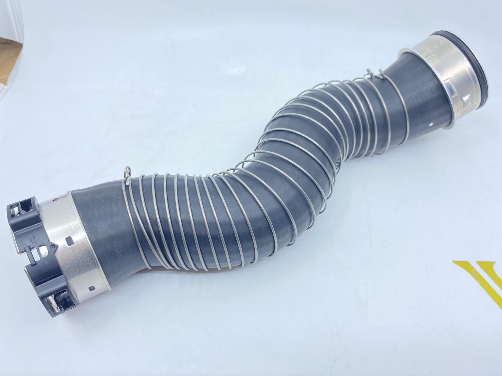 BMW 3 SERİSİ TURBO HORTUMU E90.E92.E93.LCI YAN SANAYİ