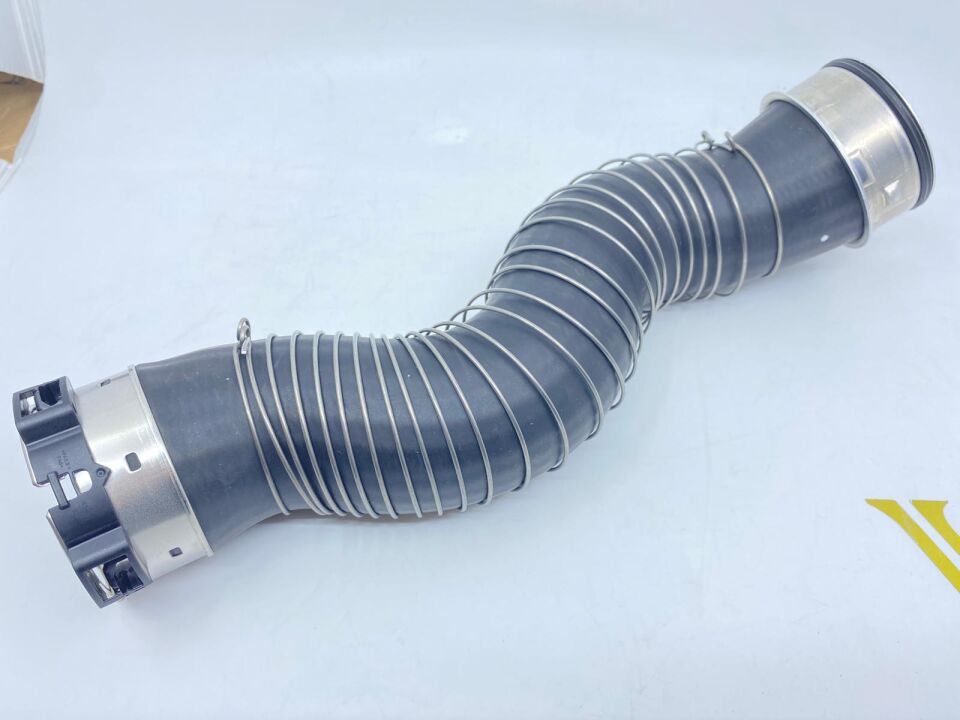 BMW 3 SERİSİ TURBO HORTUMU E90.E92.E93.LCI YAN SANAYİ