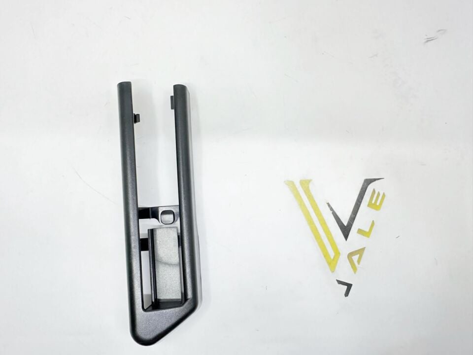 BMW 5 SERİSİ ÖN KOLTUK ALT ARKA KIZAK KAPLAMASI - L - SİYAH F10 YAN SANAYİ