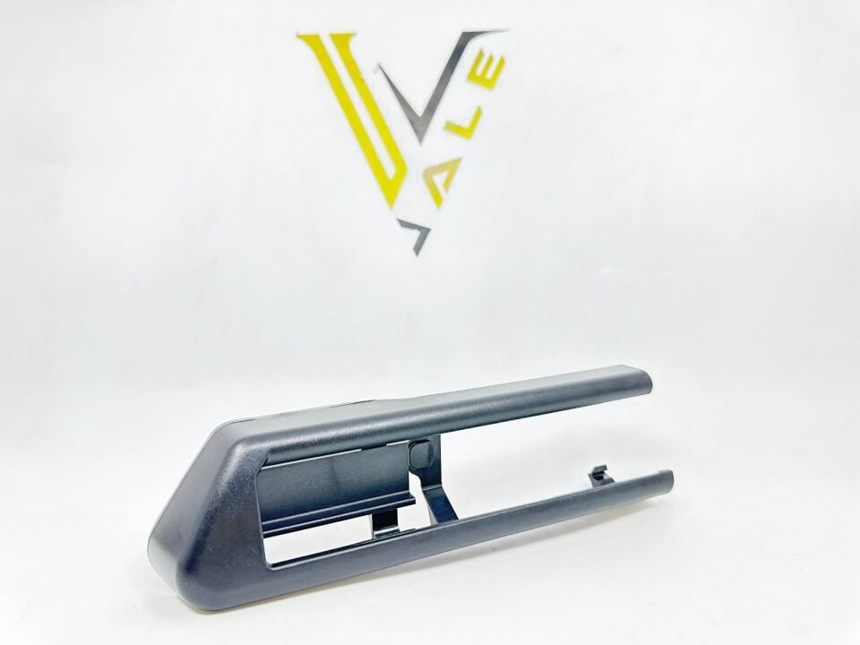 BMW 5 SERSİ ÖN KOLTUK ALT ARKA KIZAK KAPLAMASI - R - SİYAH F10 YAN SANAYİ