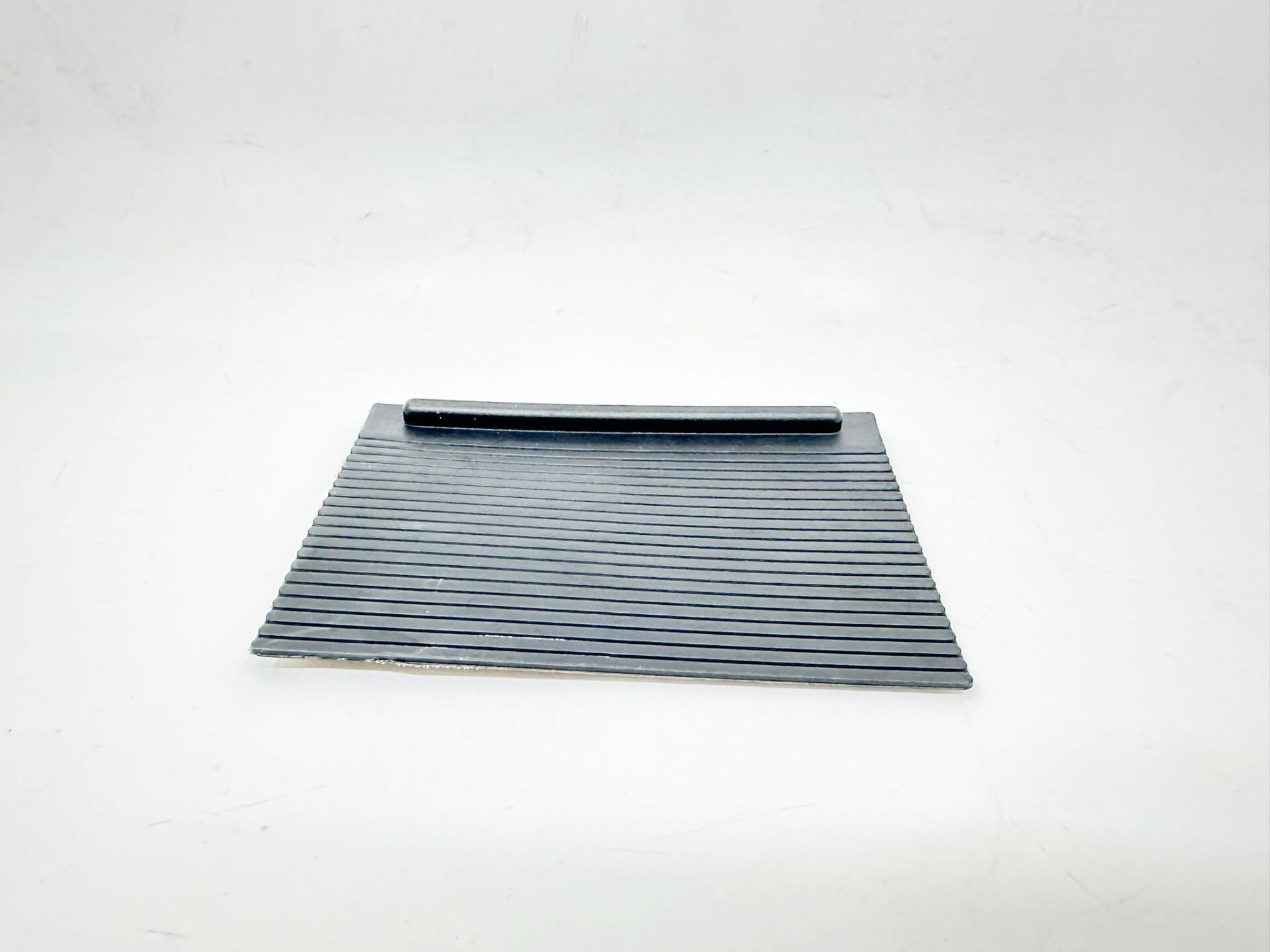 BMW 3 SERİSİ EŞYA GÖZÜ KAPLAMASI SÜRGÜSÜ - SİYAH - E46 YAN SANAYİ