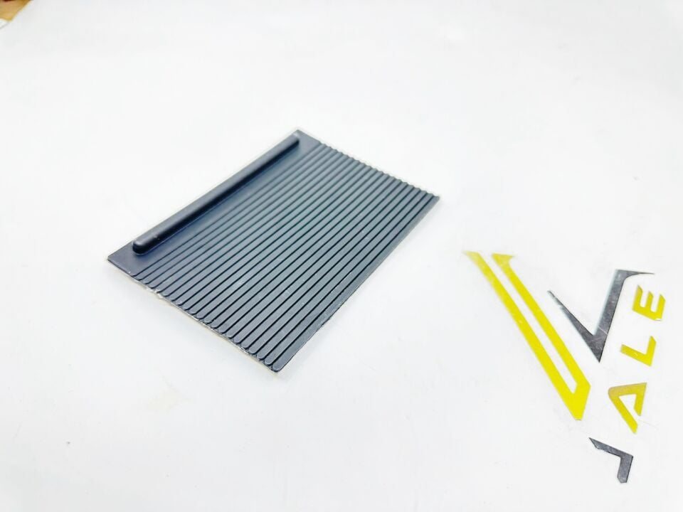 BMW 3 SERİSİ EŞYA GÖZÜ KAPLAMASI SÜRGÜSÜ - SİYAH - E46 YAN SANAYİ