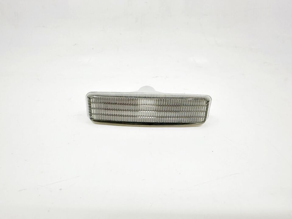 BMW 5 SERİSİ ÇAMURLUK SİNYALİ FÜME E39 YAN SANAYİ