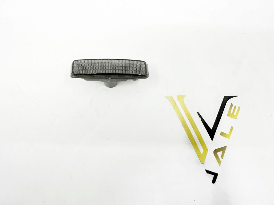 BMW 5 SERİSİ ÇAMURLUK SİNYALİ FÜME E39 YAN SANAYİ