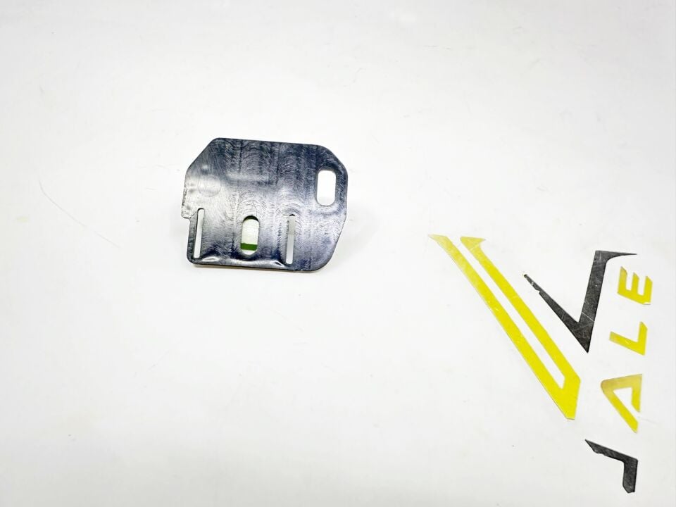 BMW 3 SERİSİ FAR BRAKETİ - L - E90 YAN SANAYİ