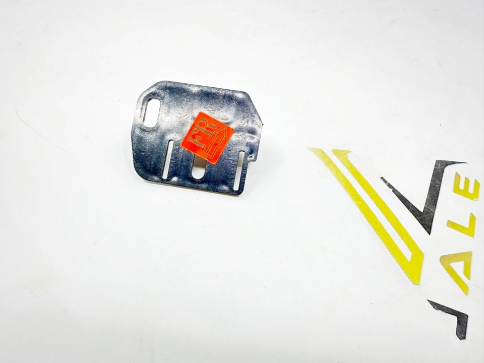 BMW 3 SERİSİ FAR BRAKETİ - R - E90 YAN SANAYİ