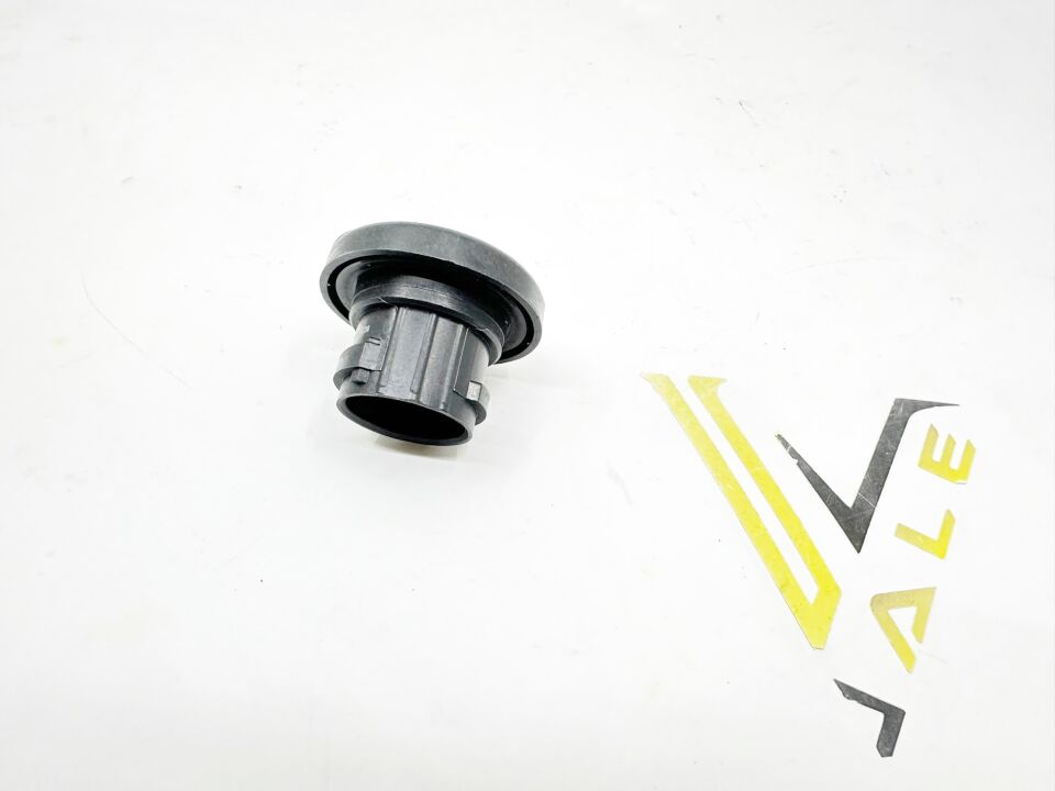 BMW 3 SERİSİ MOTOR YAĞ KAPAĞI F20.F30.N13 YAN SANAYİ