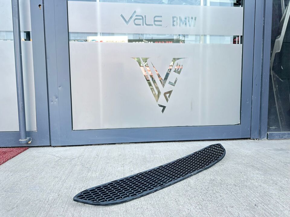 BMW 5 SERİSİ ÖN TAMPON ORTA IZGARASI - M5 - E60.M5 YAN SANAYİ