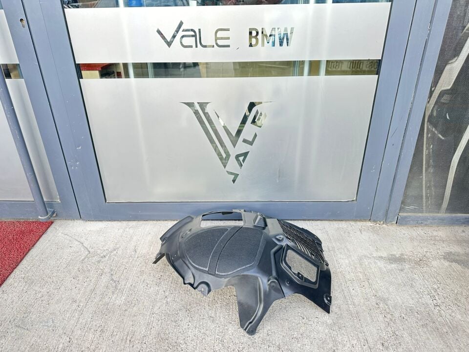 BMW 5 SERİSİ ÖN ÇAMURLUK DAVLUMBAZI  ÖN - L - G30 YAN SANAYİ