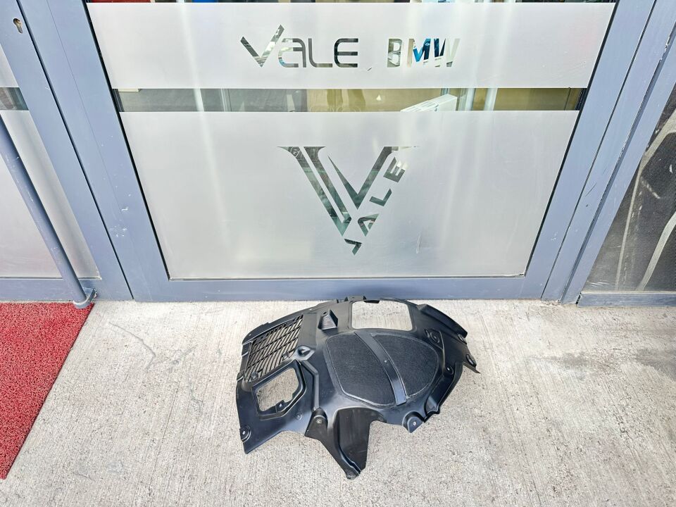 BMW 5 SERİSİ ÖN ÇAMURLUK DAVLUMBAZI ÖN - R - G30 YAN SANAYİ