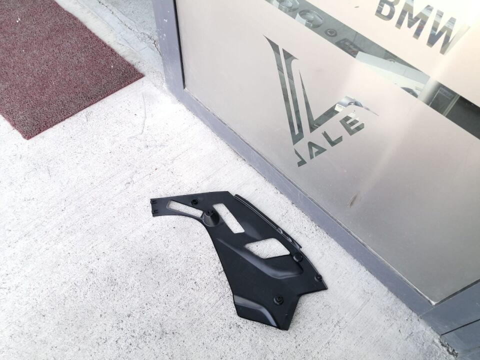 BMW 5 SERİSİ MOTOR BÖLME FAR BAKALİTİ - R - G30 YAN SANAYİ