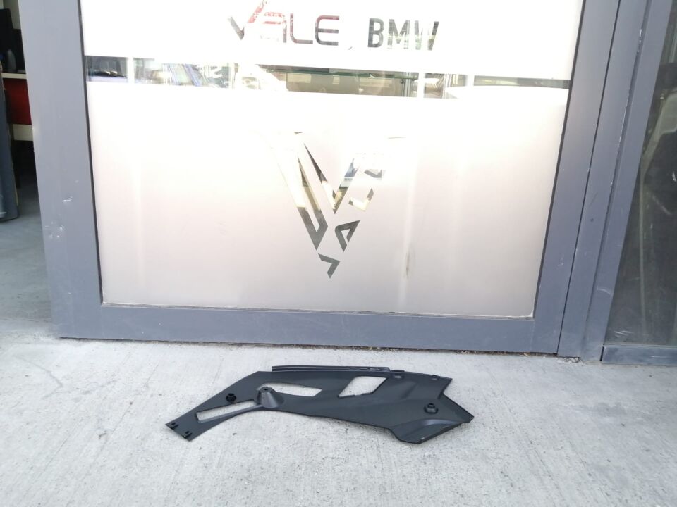 BMW 5 SERİSİ MOTOR BÖLME FAR BAKALİTİ - R - G30 YAN SANAYİ