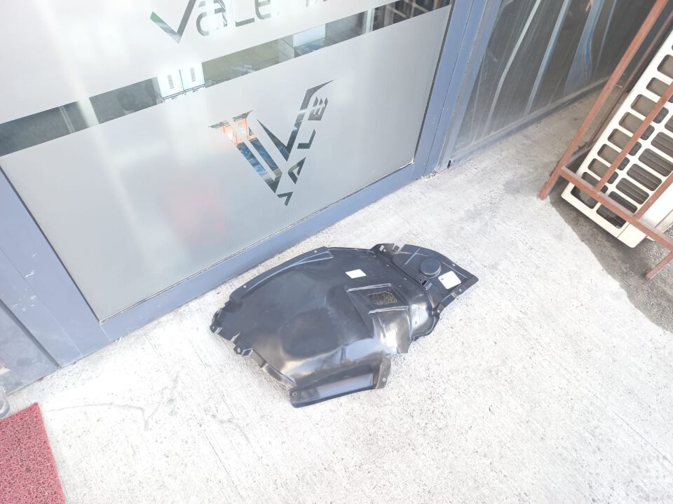 BMW 3 SERİSİ ÖN ÇAMURLUK ÖN DAVLUMBAZI - L - E92.E93.LCI YAN SANAYİ