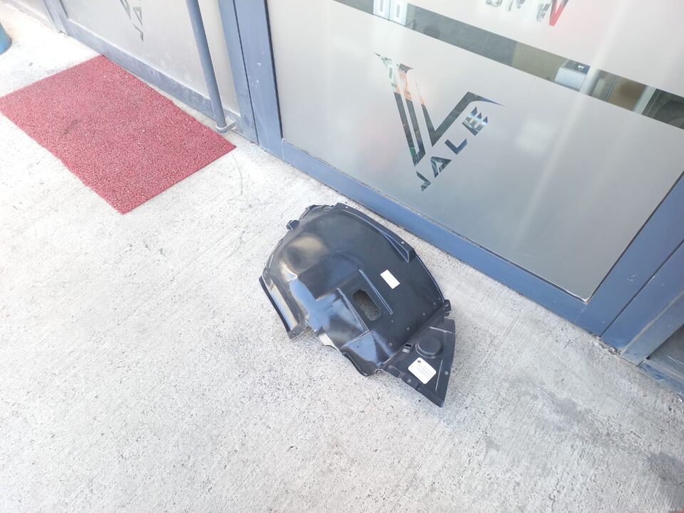 BMW 3 SERİSİ ÖN ÇAMURLUK ÖN DAVLUMBAZI - L - E92.E93.LCI YAN SANAYİ