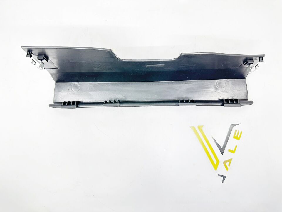 BMW X3 SERİSİ ARKA RÖMORK ÇEKİ KAPAĞI E83 YAN SANAYİ