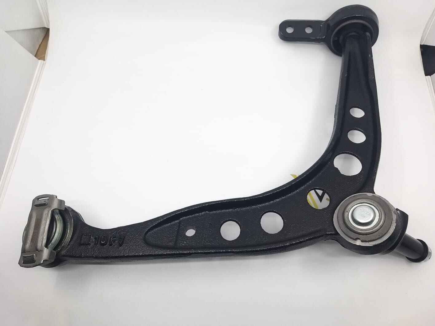 BMW 3 SERİSİ ÖN ALT SALINCAK L BURÇLU E36 YAN SANAYİ