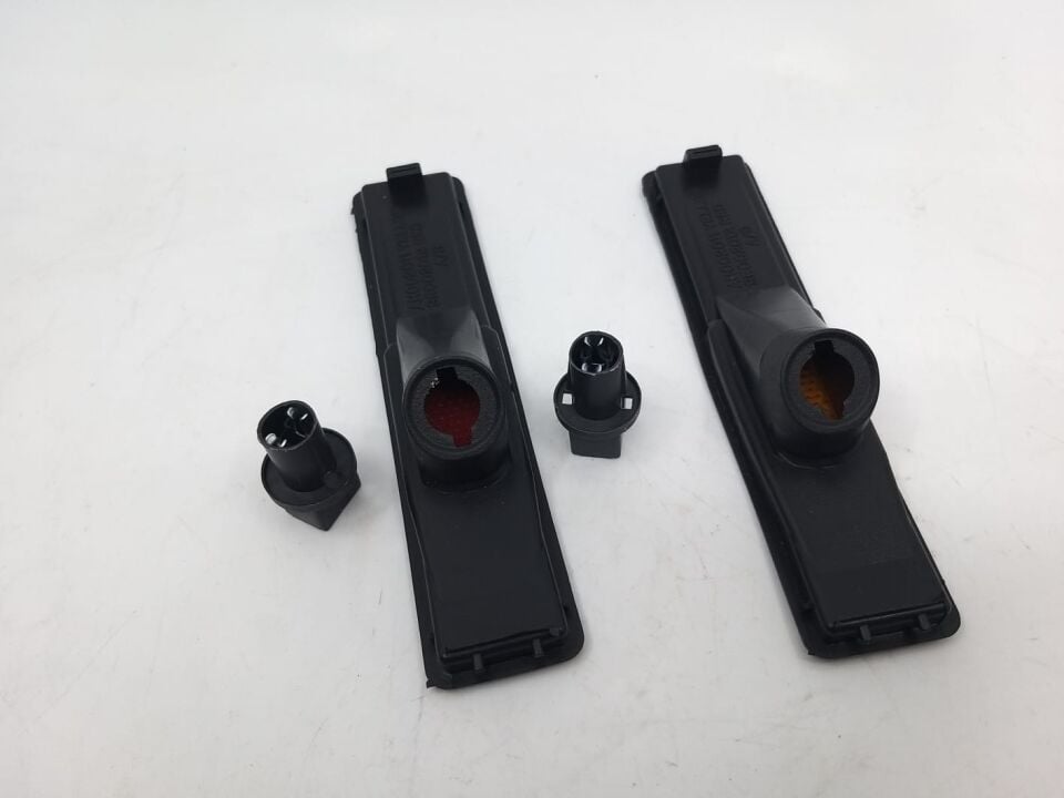 . ARKA YAN SİNYAL LAMBASI USA - KIRMIZI - REFLEKTÖR E30.E36.E34 YAN SANAYİ