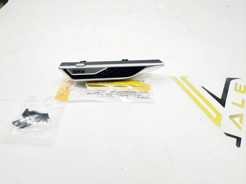 BMW 3-5 SERİSİ İÇ MEKAN KOKUSU KARTUŞ - YENİ TİP ÜÇGEN - ARAÇ F10.F30.E60.G20.G30.E90.E36.E46 YAN SANAYİ