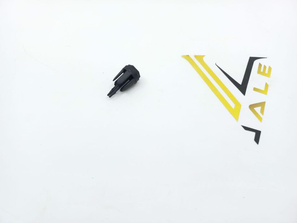 BMW 5 SERİSİ RADYATÖR ÜST TUTUCU KLİPS F10 YAN SANAYİ