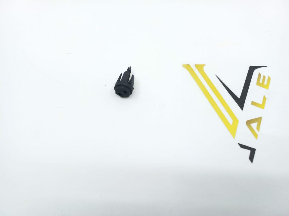 BMW 5 SERİSİ RADYATÖR ÜST TUTUCU KLİPS F10 YAN SANAYİ