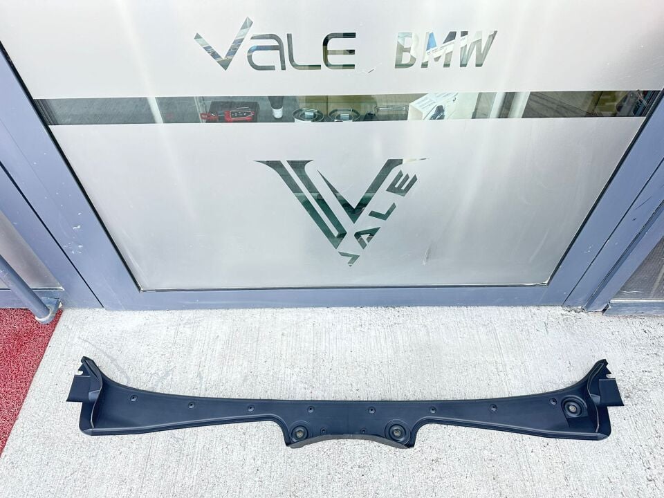 BMW 5 SERİSİ ÖN CAM IZGARASI E60.LCI YAN SANAYİ