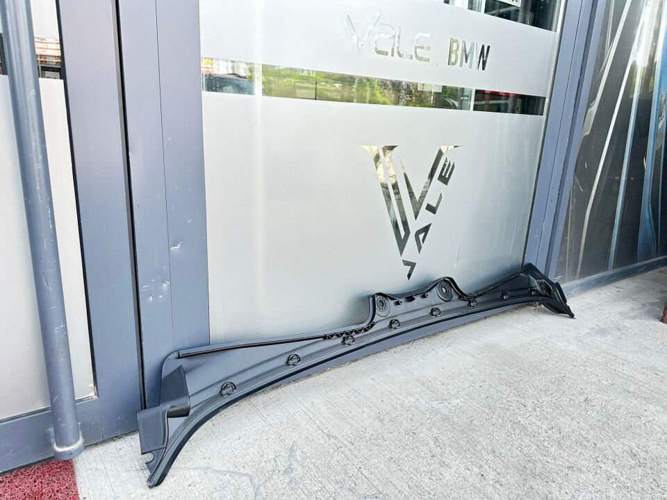 BMW 5 SERİSİ ÖN CAM IZGARASI E60.LCI YAN SANAYİ