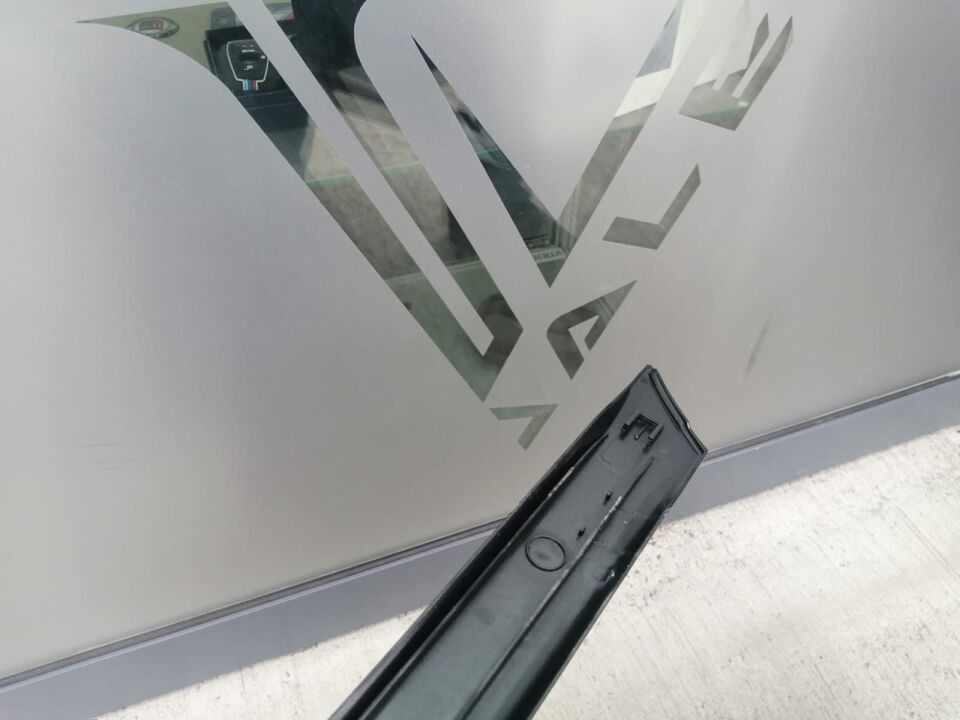 BMW 3 SERİSİ ARKA ÇAMURLUK ÇITASI  - R - M - E36/2 YAN SANAYİ