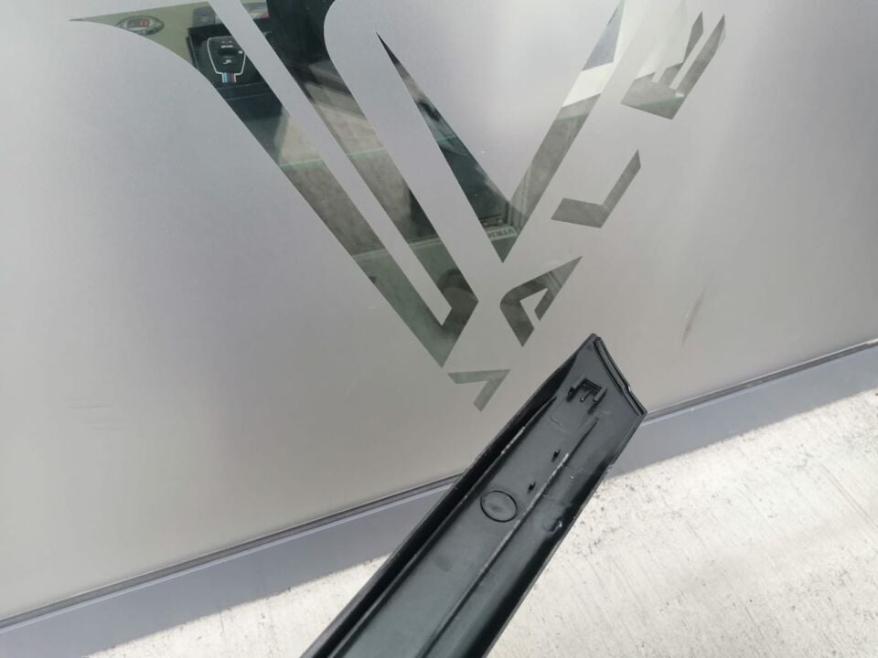BMW 3 SERİSİ ARKA ÇAMURLUK ÇITASI  - R - M - E36/2 YAN SANAYİ