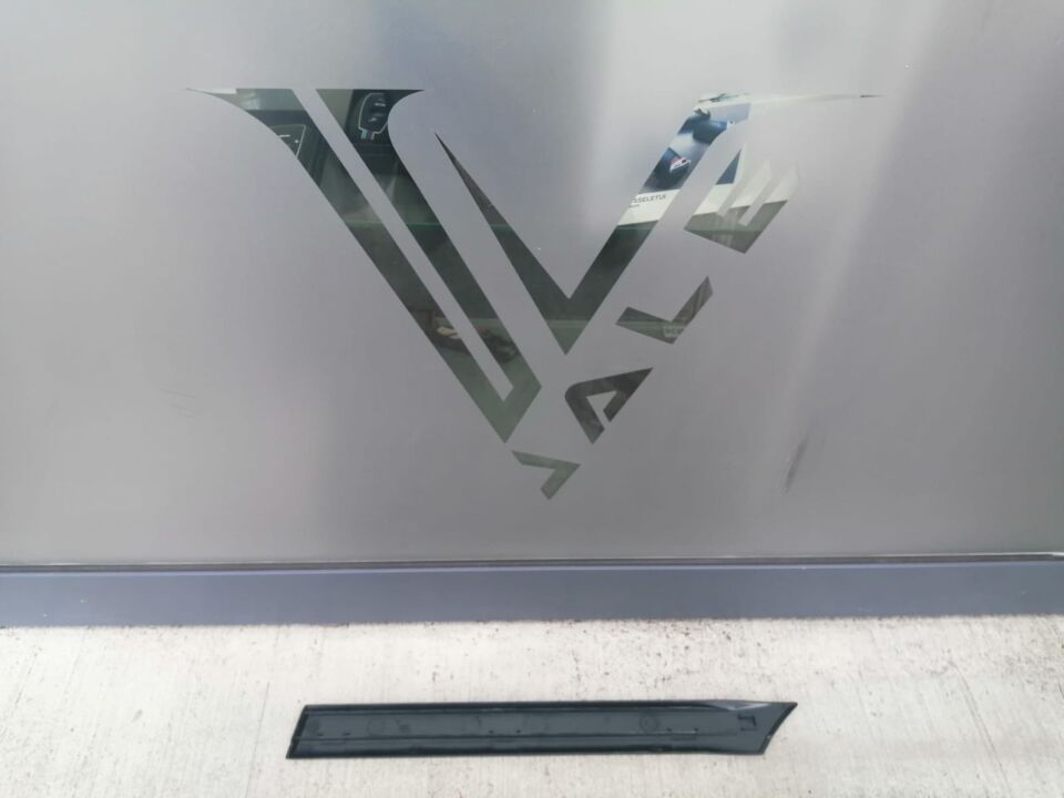 BMW 3 SERİSİ ARKA ÇAMURLUK ÇITASI  - R - M - E36/2 YAN SANAYİ