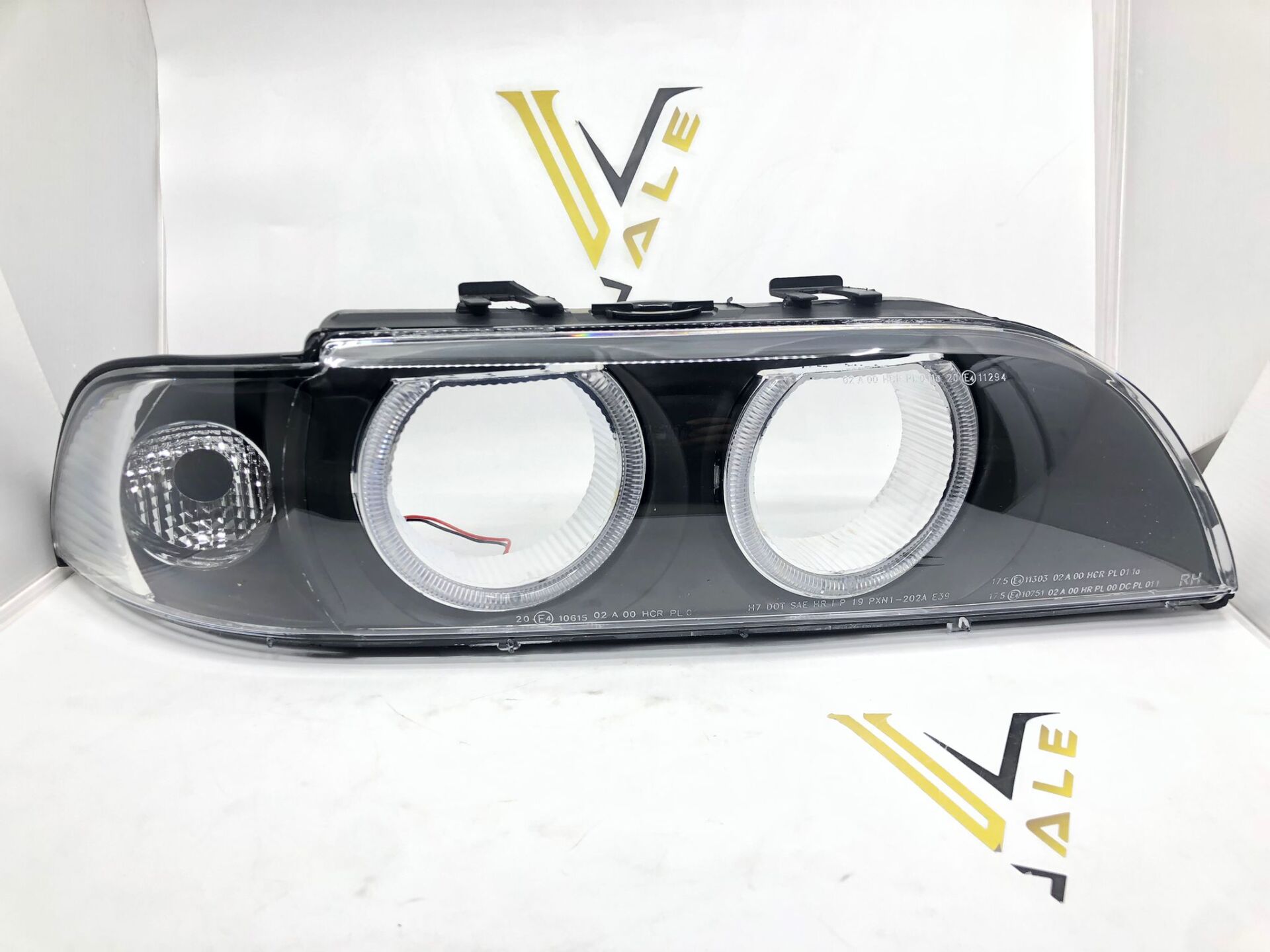 BMW 5 SERİSİ FAR CAMI - R - HALKALI - BEYAZ SİNYAL E39.Y.M YAN SANAYİ