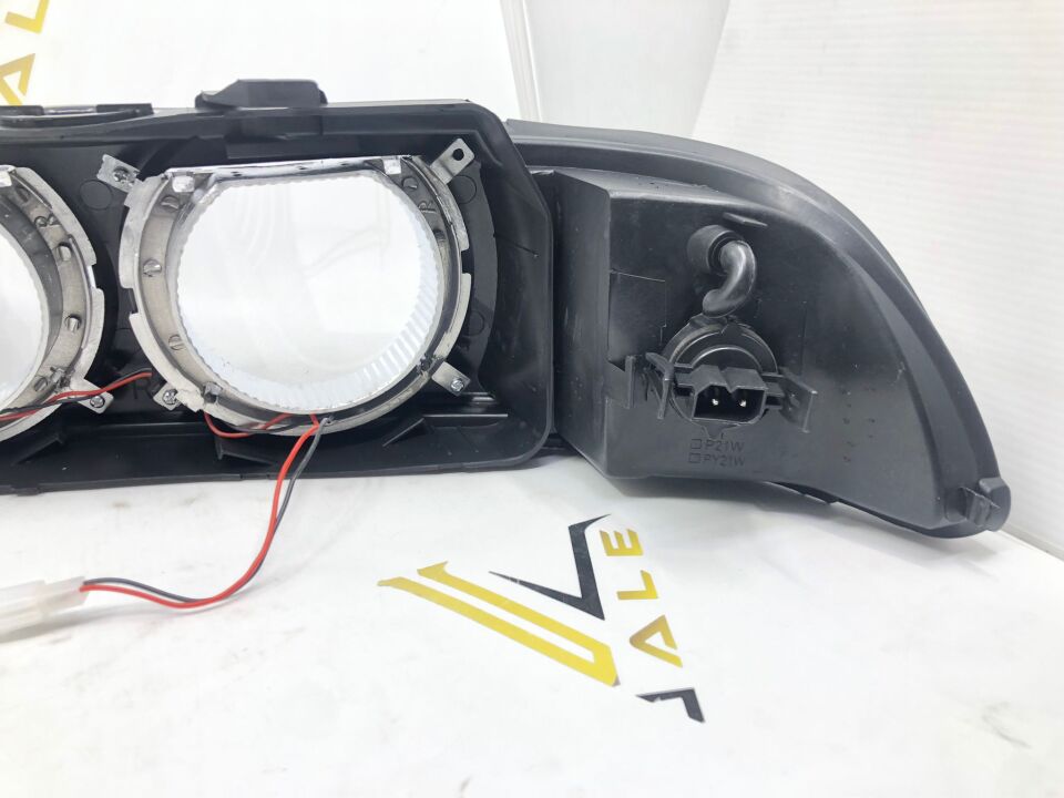 BMW 5 SERİSİ FAR CAMI - R - HALKALI - BEYAZ SİNYAL E39.Y.M YAN SANAYİ