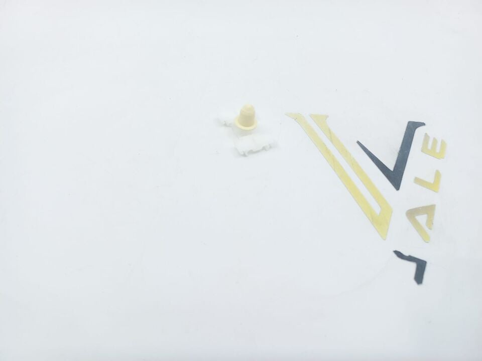 BMW 3 SERİSİ KAPI ÇITA KLİPSİ E36.E46 10 LU YAN SANAYİ