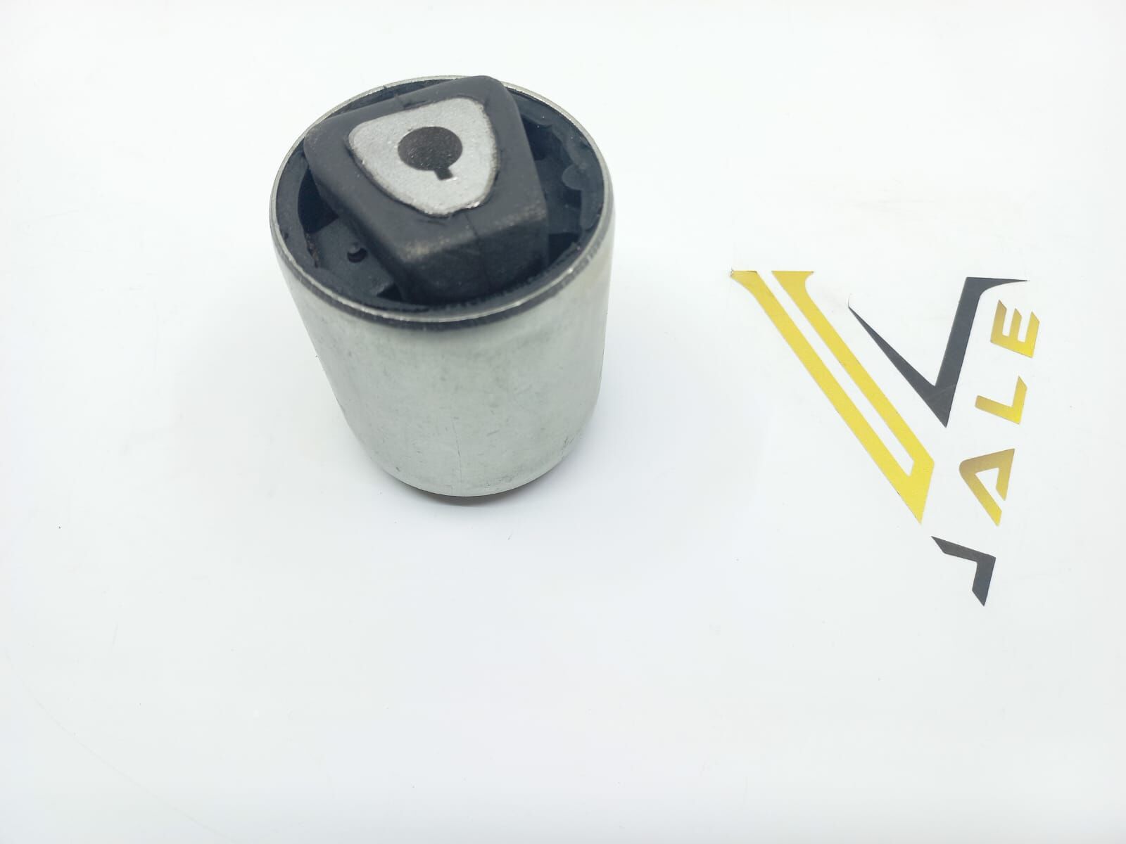 BMW X5-X6 SERİSİ ÜST SALINCAK BURCU E70.E71 LEMFÖRDER