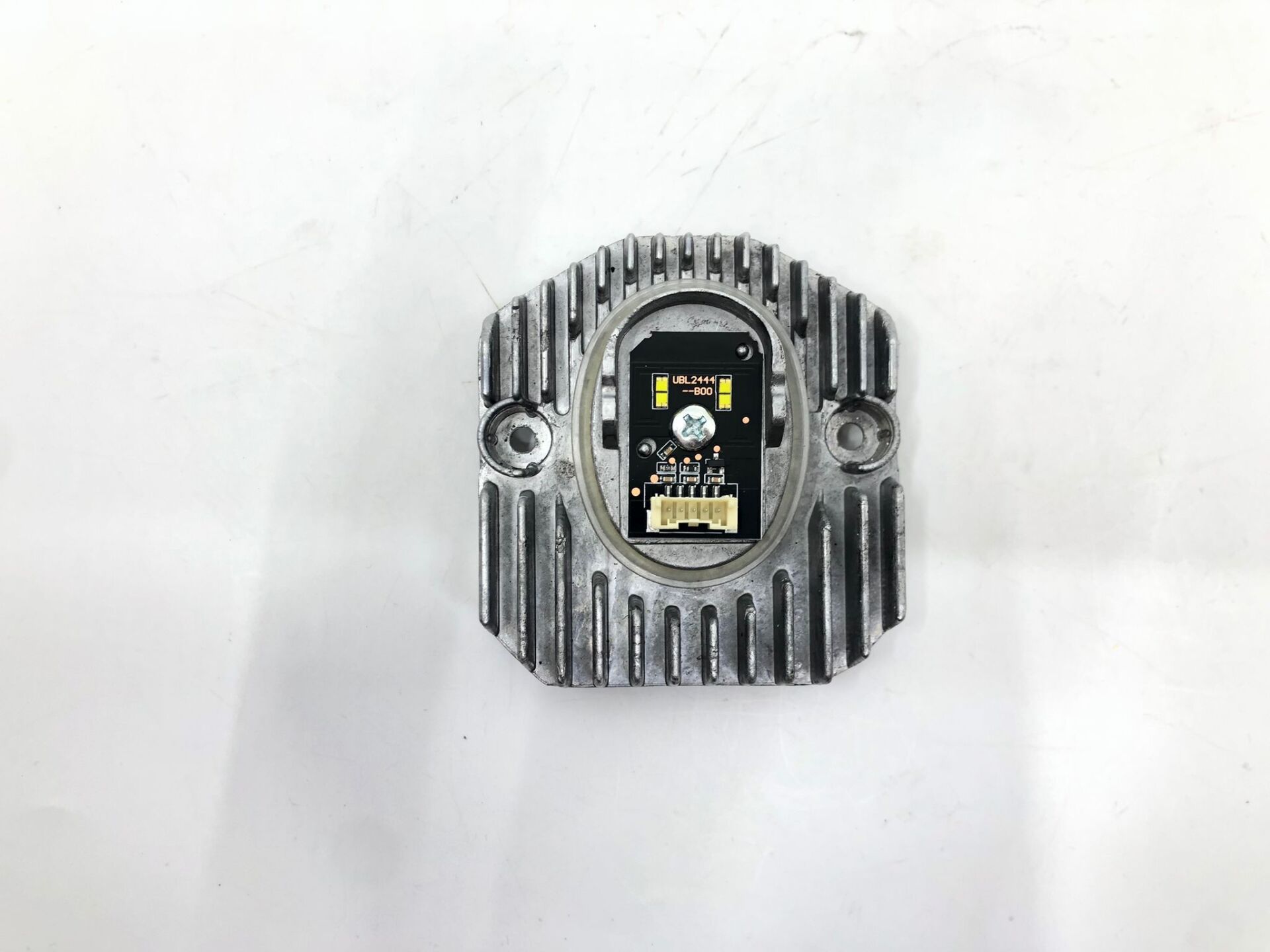 BMW 5 SERİSİ XENON FAR PARK MODÜLÜ G30 YAN SANAYİ