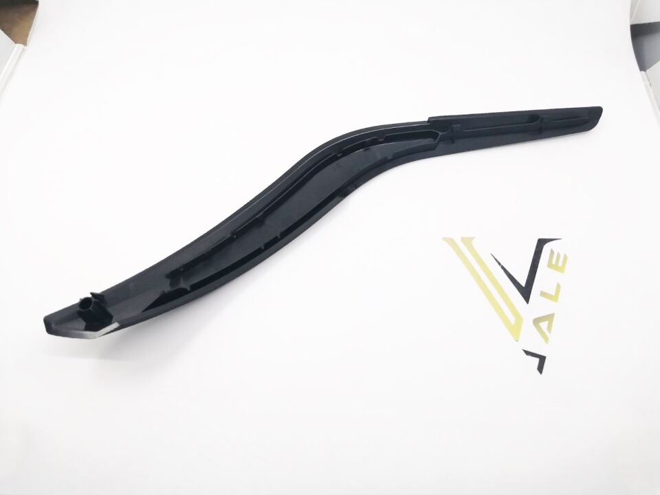 BMW X1 SERİSİ ÖN KAPI İÇ KOLU KAPLAMASI - R - SİYAH - E84 YAN SANAYİ