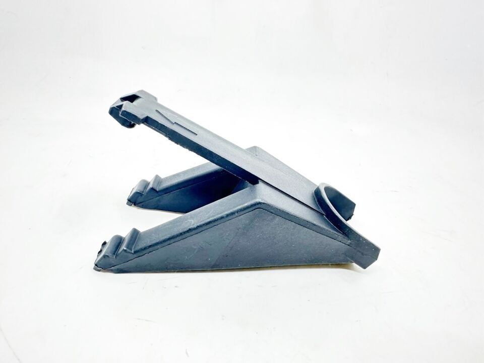 BMW 3-5 SERİSİ RADYATÖR ALT AYAĞI ÇATALLI - R - E32.E34.E30 YAN SANAYİ